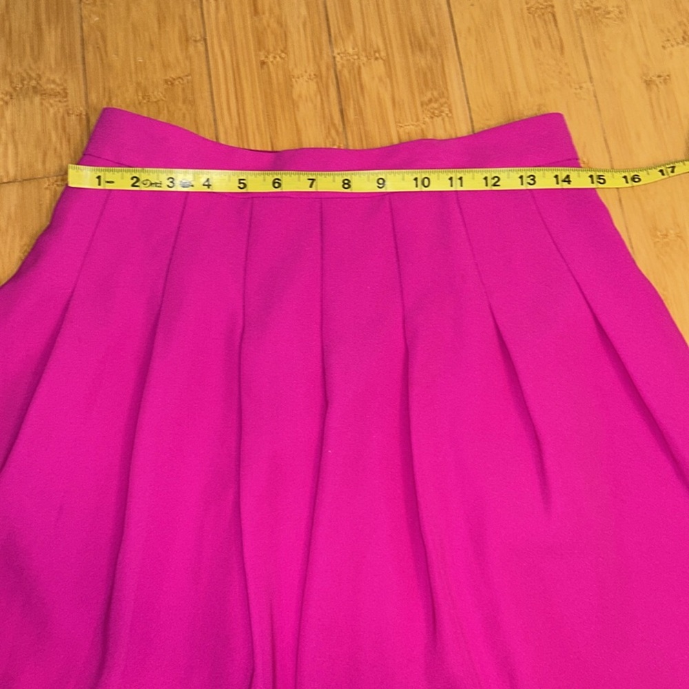 J. Crew Hot Pink Pleated Mini Skirt size Women’s 2 - Picture 6 of 7